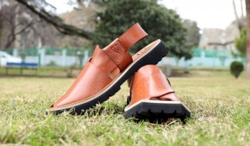 Pakistani traditional handmade Peshawari Kaptaan, Kaptan, Captain chappal, Bradford UK